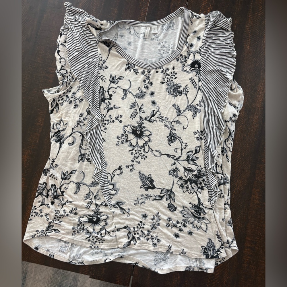 Cato Blue and Cream Patterned Top